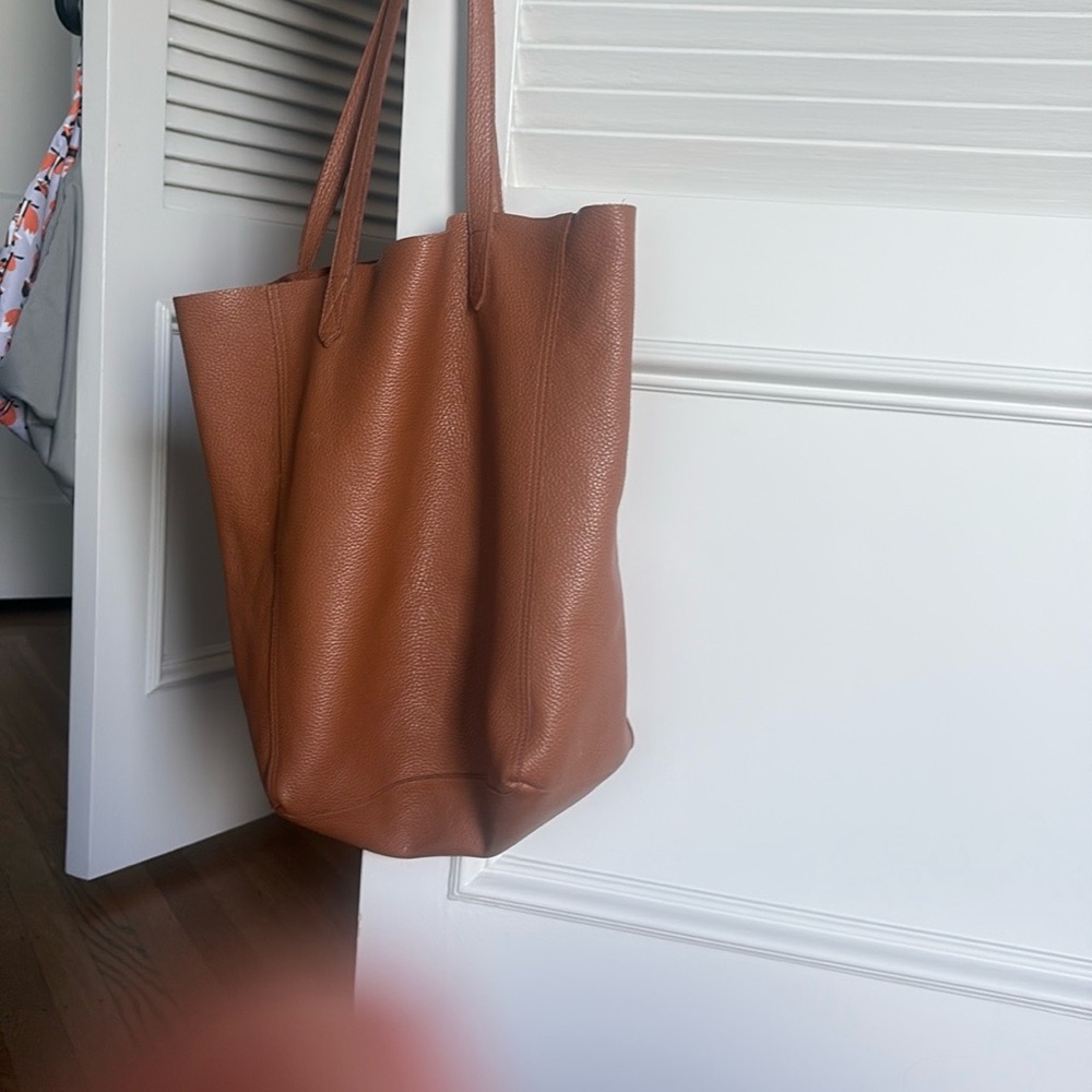Cuyana Tan Leather Tote Bag